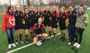 Mehr über den Artikel erfahren Frauen: Nationalteam siegt gegen Royal Airforce XV