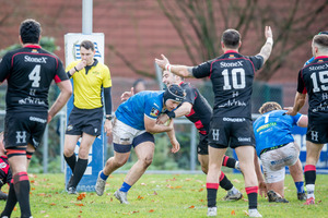 Valentin Heuser wird von Oliver Paine gehalten